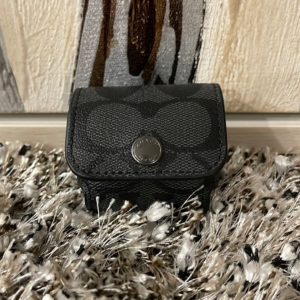 COACH Large Wireless AirPods Pro Case In Signature Canvas NEW!